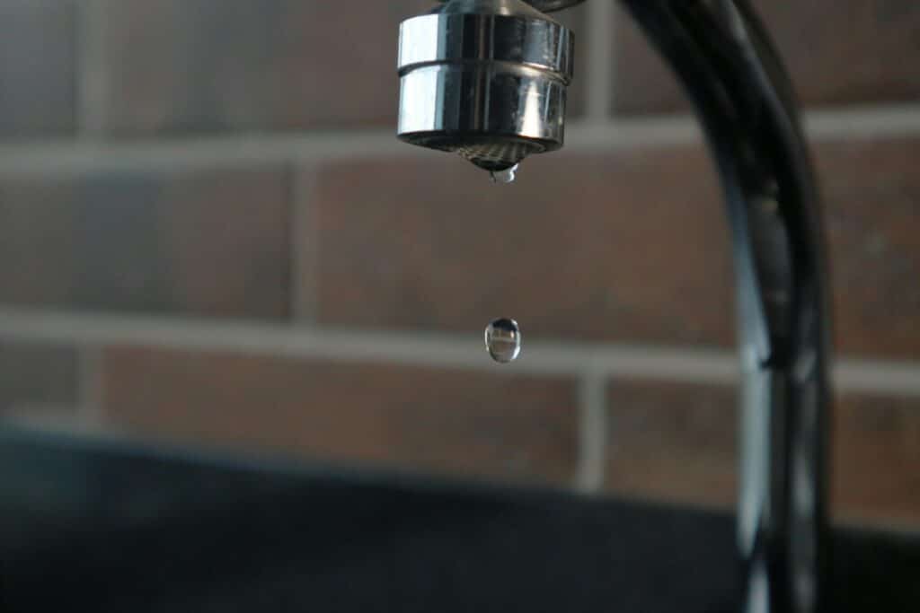 Optimiser l’usage de l&rsquo;eau dans les petites cuisines urbaines